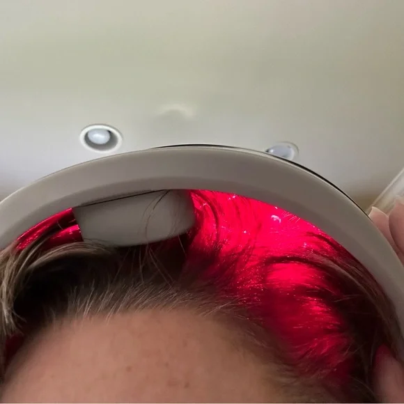 LESCOLTON hair device helmet LED light therapeutic - Picture 2 of 8